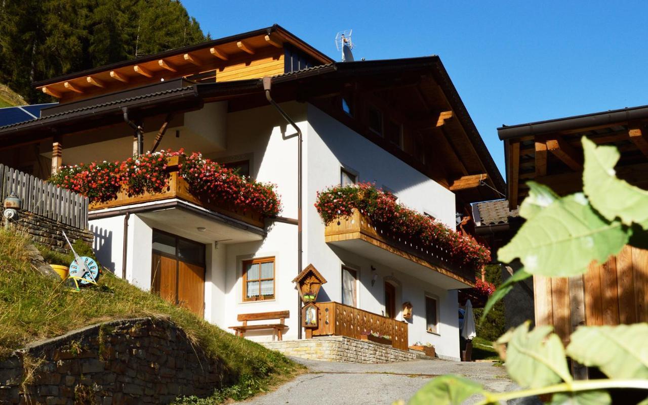 Steinhof Apartment Val di Mezzo Luaran gambar